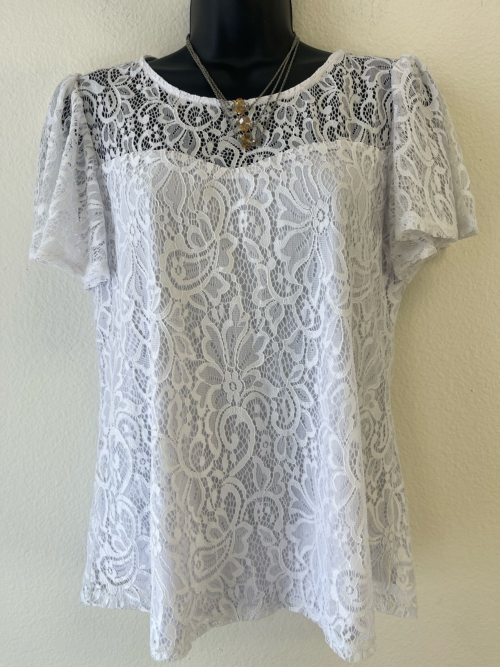 Notations White Lace Short Sleeve Blouse